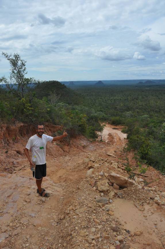 Feliz após subir a temível 'ladeira nova', no P.N. Nascentes do Parnaíba, no extremo sul do Maranhão